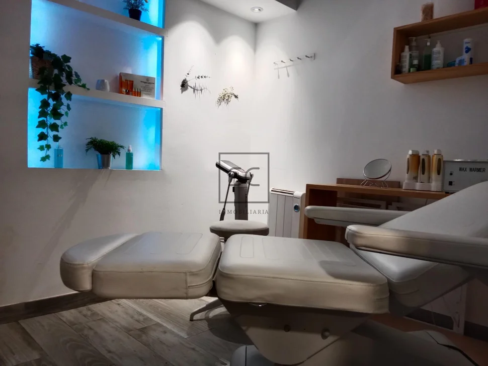 Local comercial freixeiro-narón