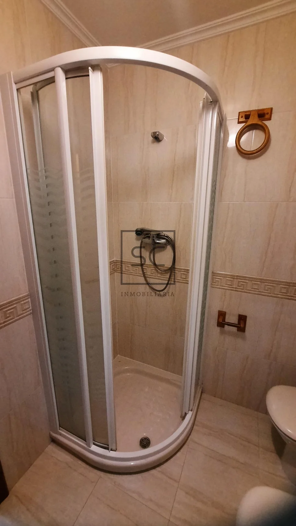 Piso con ascensor, plaza de garaje y trastero en canido