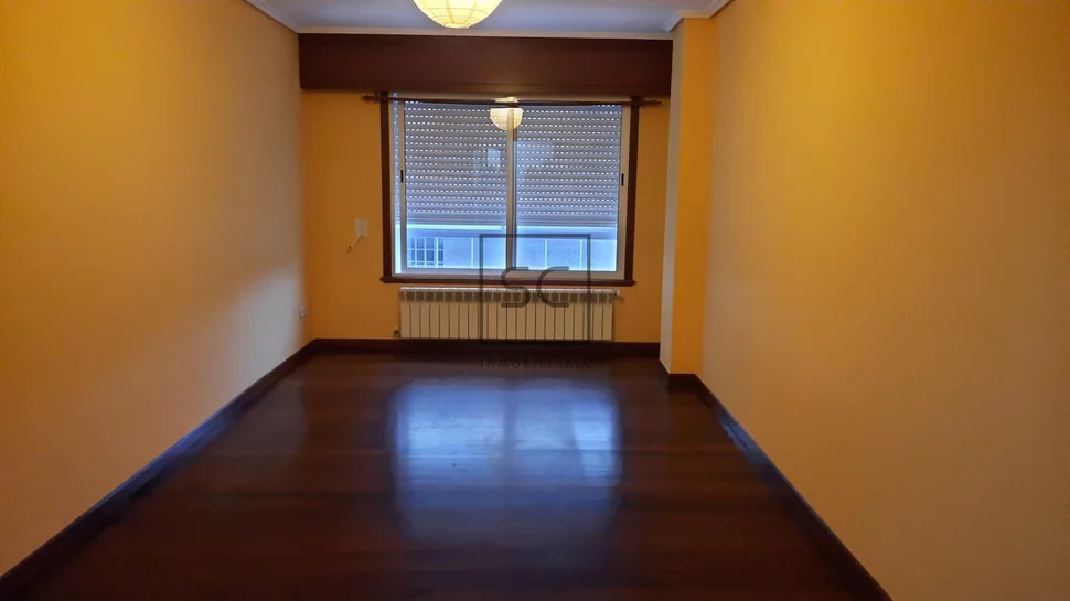 Piso con ascensor, plaza de garaje y trastero en canido