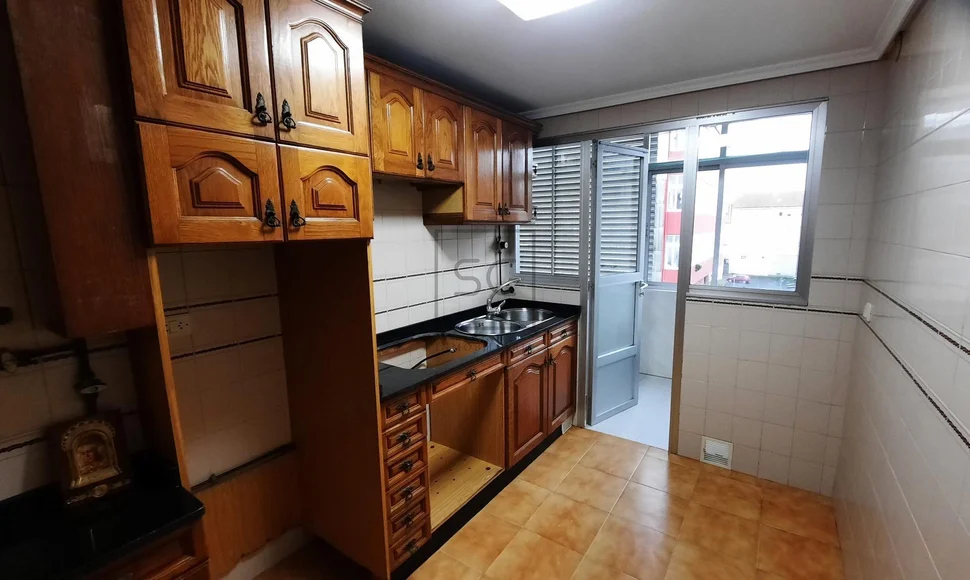 Piso en caranza para pequeña reforma