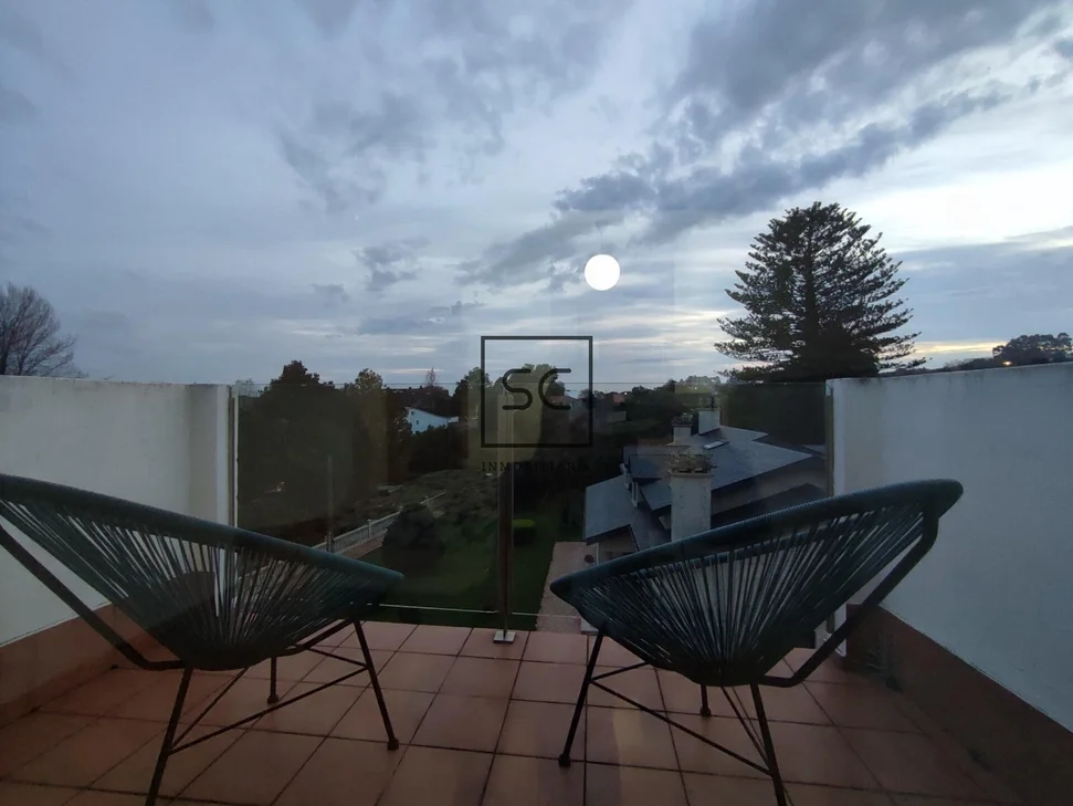 Fabuloso ático con doble terraza en Ares