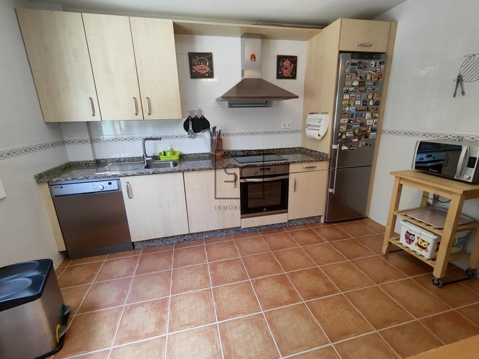 Estupendo adosado al lado de playa o raso en ares