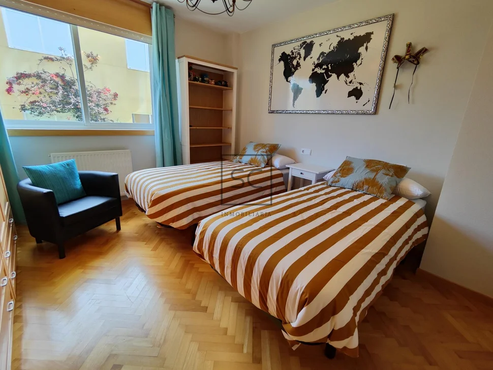 Estupendo adosado al lado de playa o raso en ares