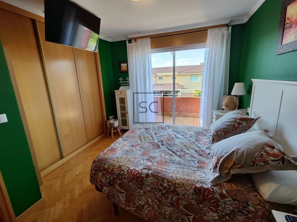 Estupendo adosado al lado de playa o raso en ares