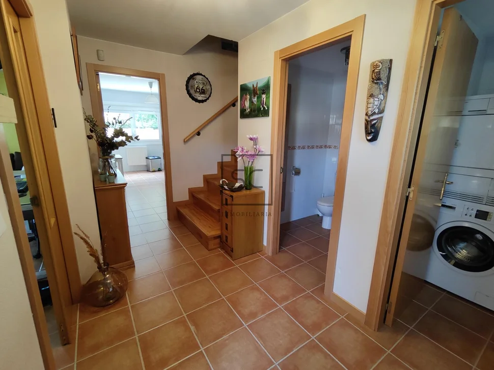 Estupendo adosado al lado de playa o raso en ares