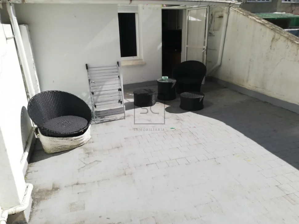 Coqueto piso con terraza en ferrol centro