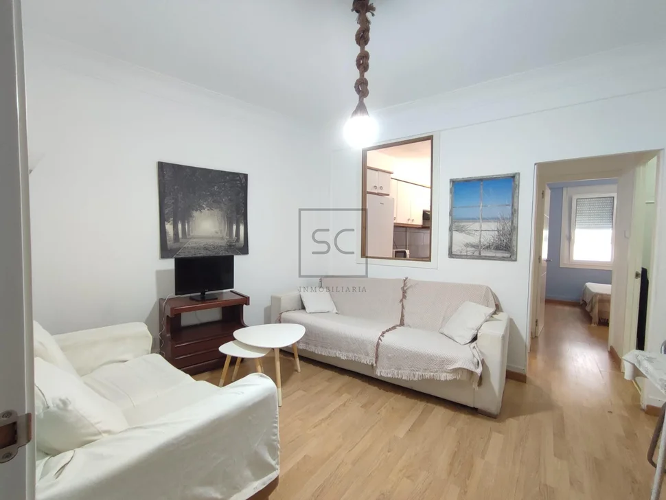 Coqueto piso con terraza en ferrol centro