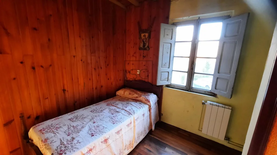 Casa adosada con parcela en pantín