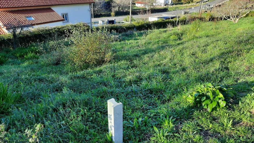 Casa adosada con parcela en pantín