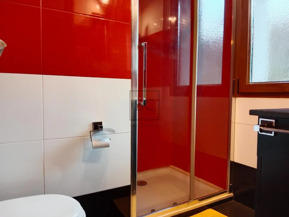 Vivienda con terraza y finca en vilarmaior