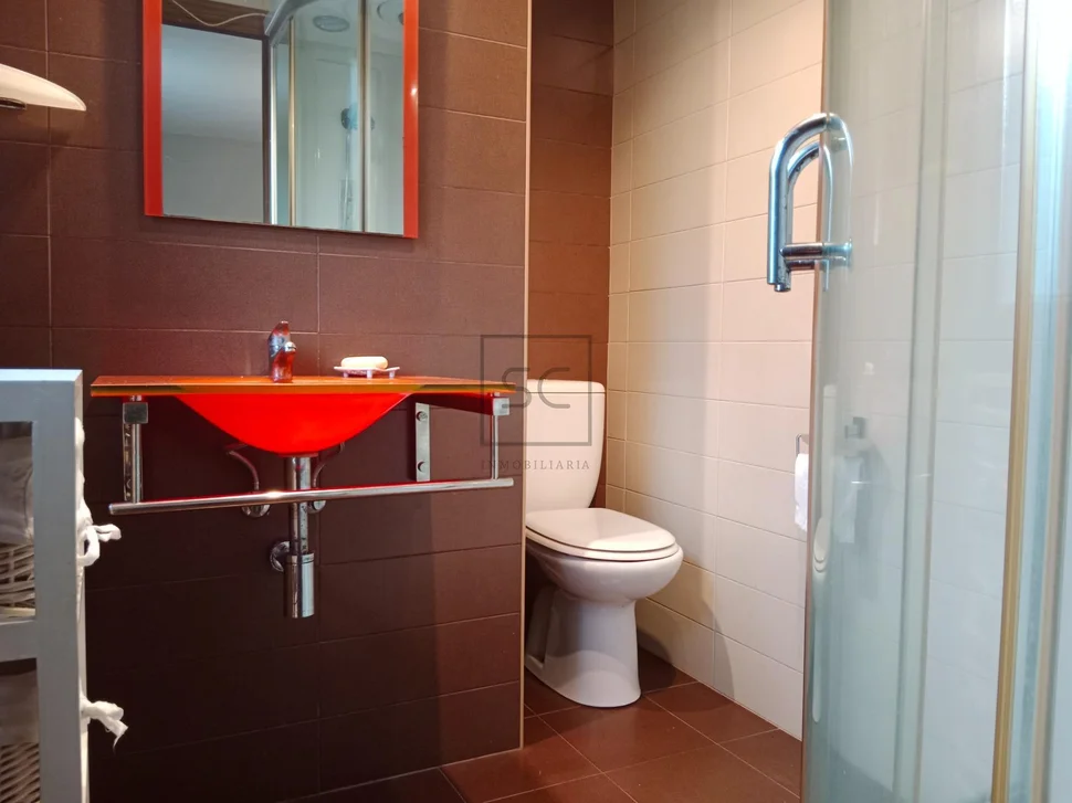 Vivienda con terraza y finca en vilarmaior