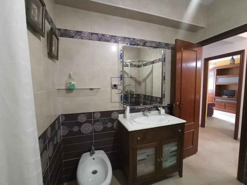 Piso amueblado con ascensor en narón