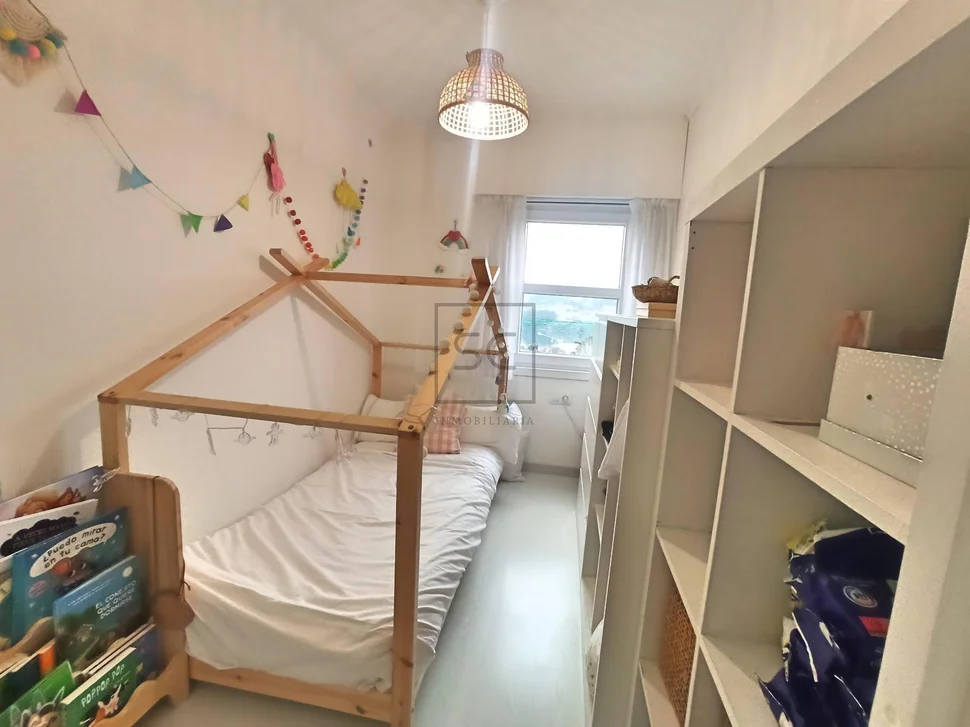 Piso con ascensor y vistas en canido-ferrol