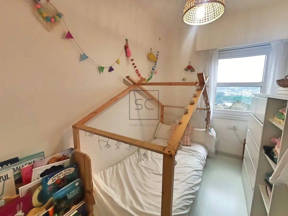 Piso con ascensor y vistas en canido-ferrol