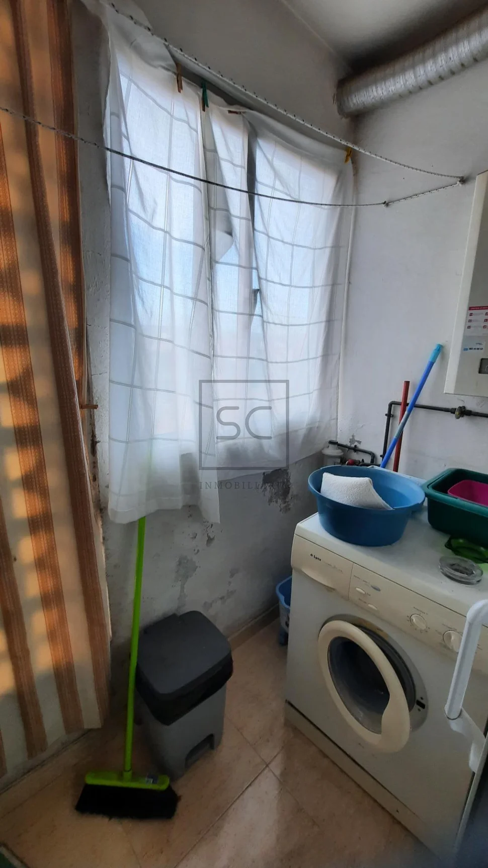 Piso con ascensor y garaje (rotatorio) en caranza