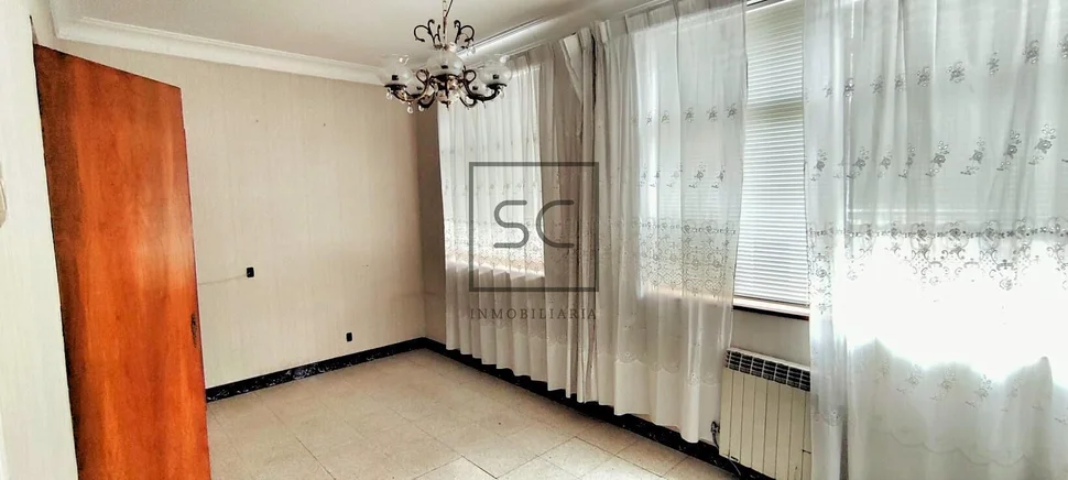 Adosado con parcela en alto do castiñeiro, narón