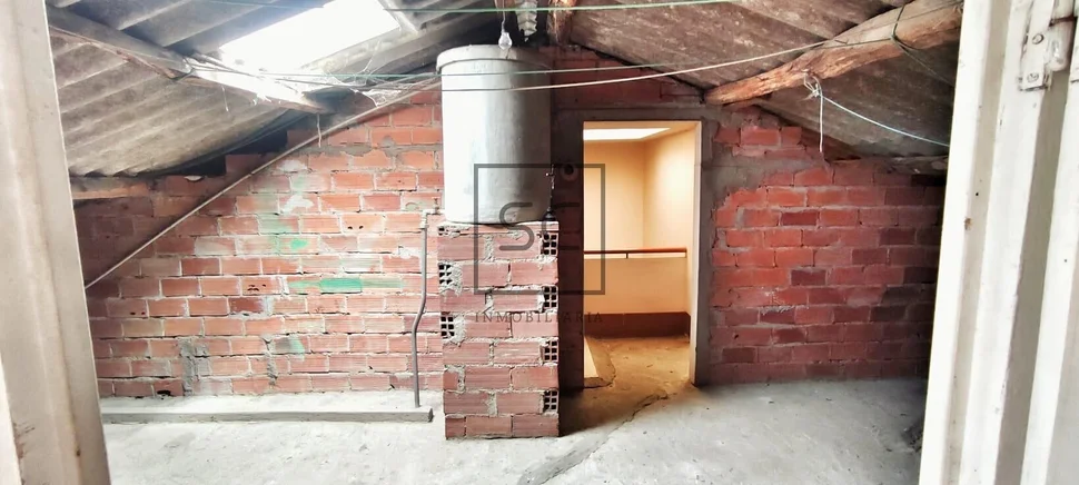 Adosado con parcela en alto do castiñeiro, narón