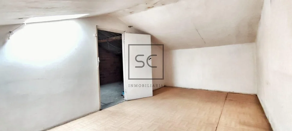 Adosado con parcela en alto do castiñeiro, narón