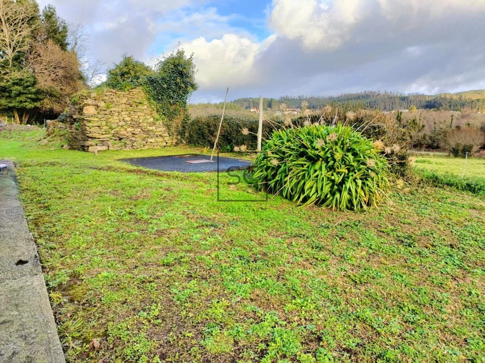 Casa para reforma parcial en vilaboa, valdoviño