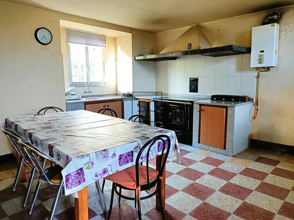 Casa para reforma parcial en vilaboa, valdoviño