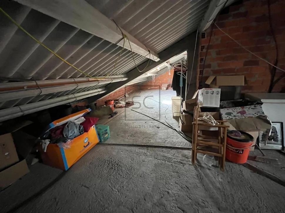 Chalet unifamiliar con piscina y finca en cobas – ferrol