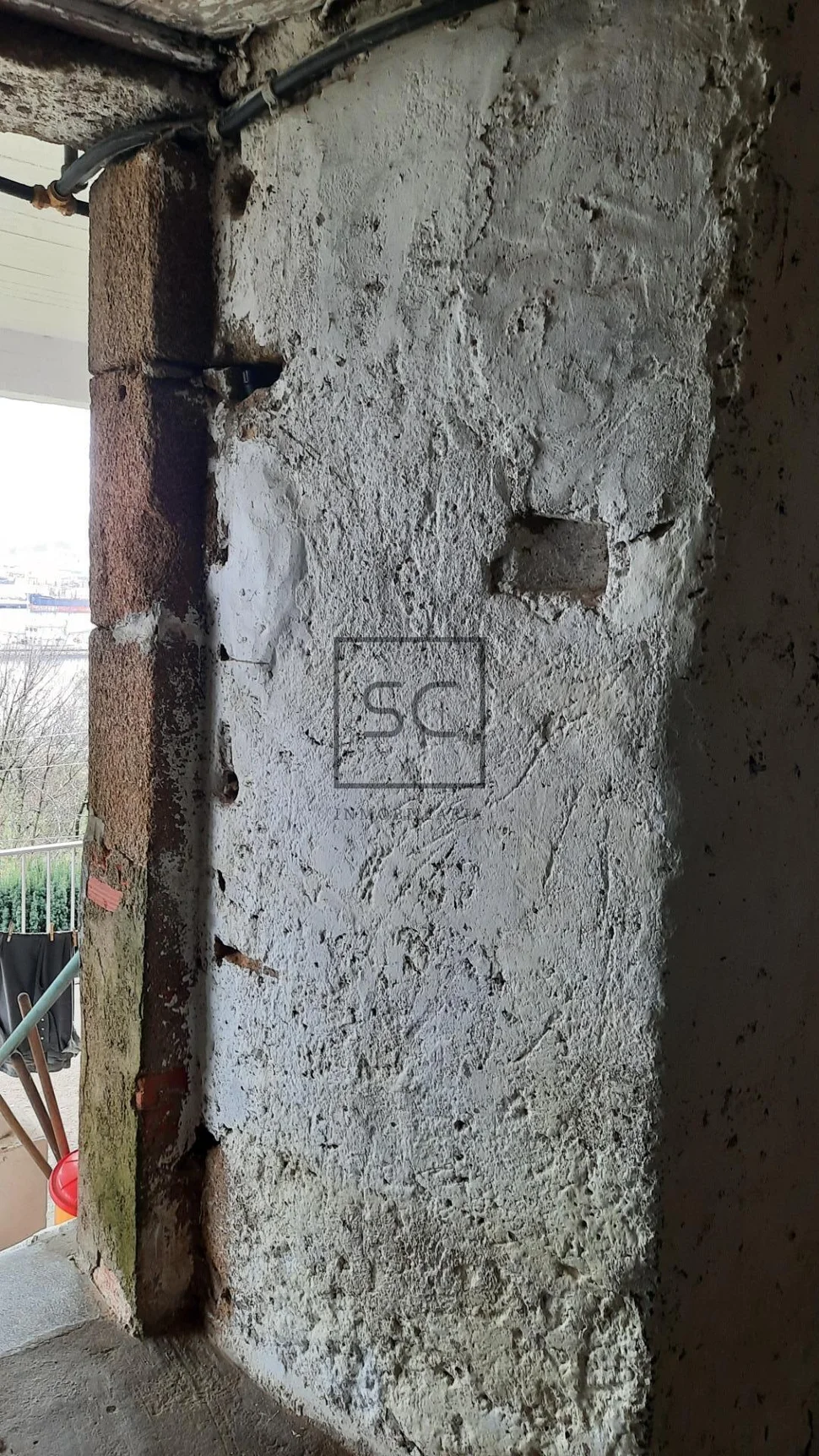 Local comercial con sotano y finca en a graña