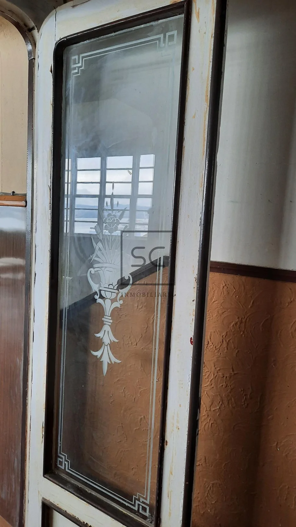 Local comercial con sotano y finca en a graña