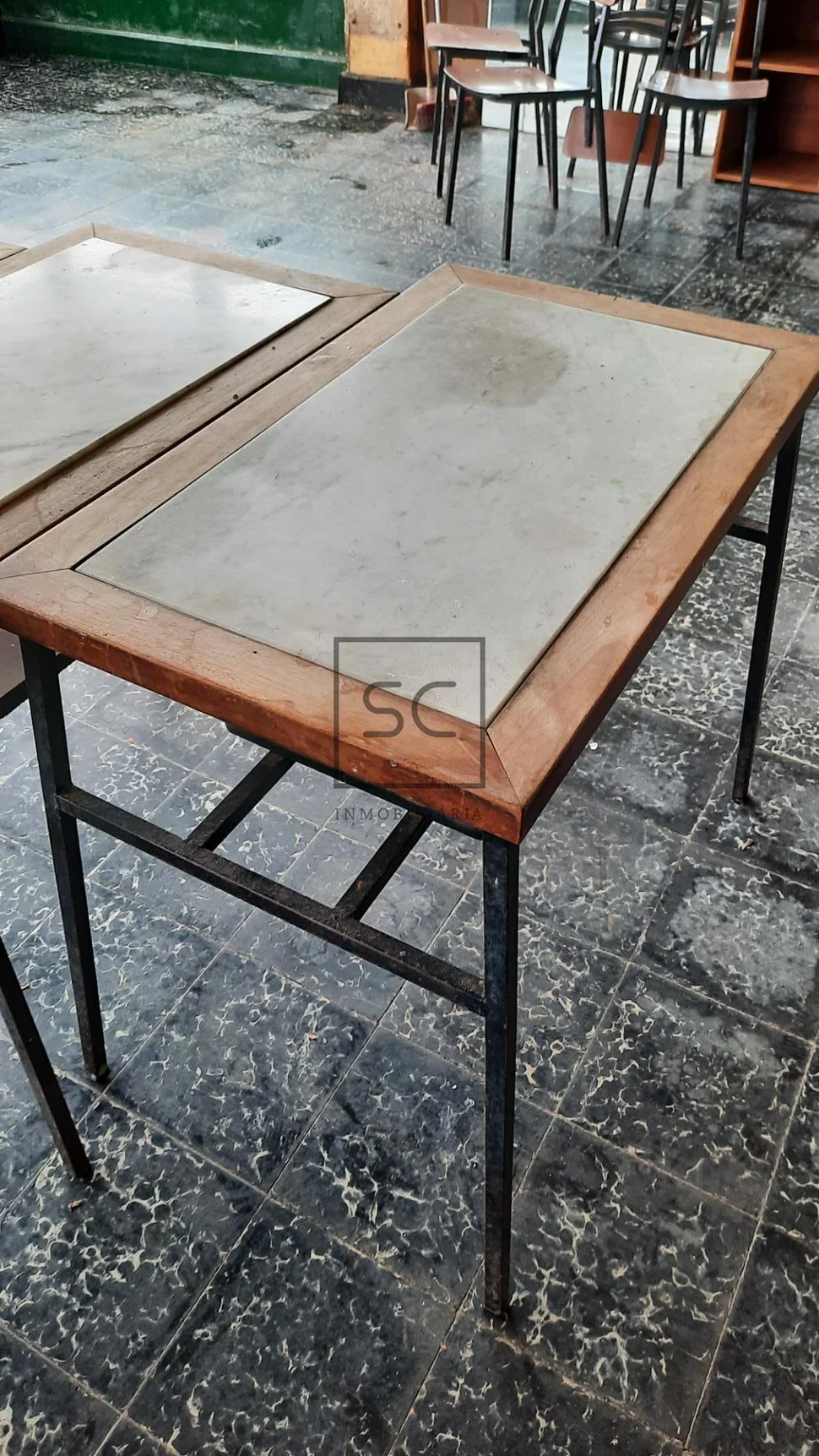 Local comercial con sotano y finca en a graña