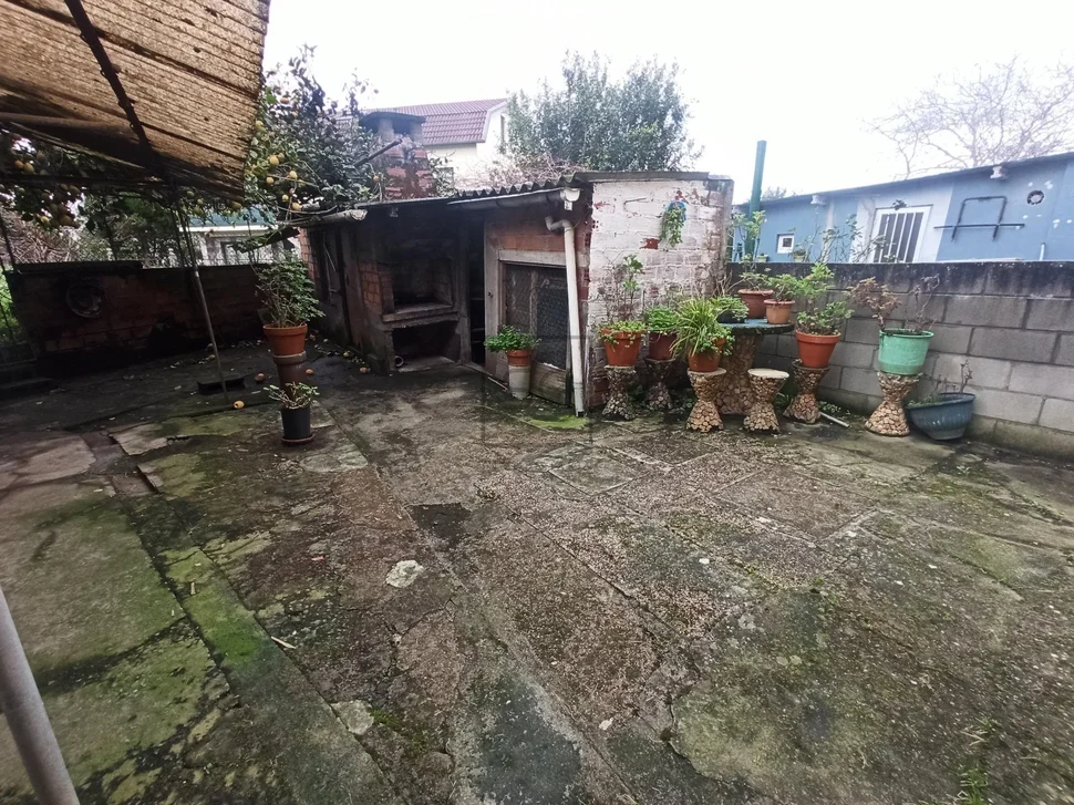 Adosado con párking y patio en Xoane Ferrol