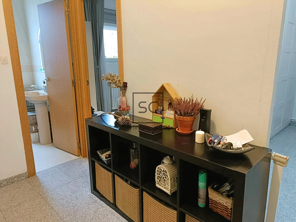 Adosado con tres plantas en catabois, ferrol