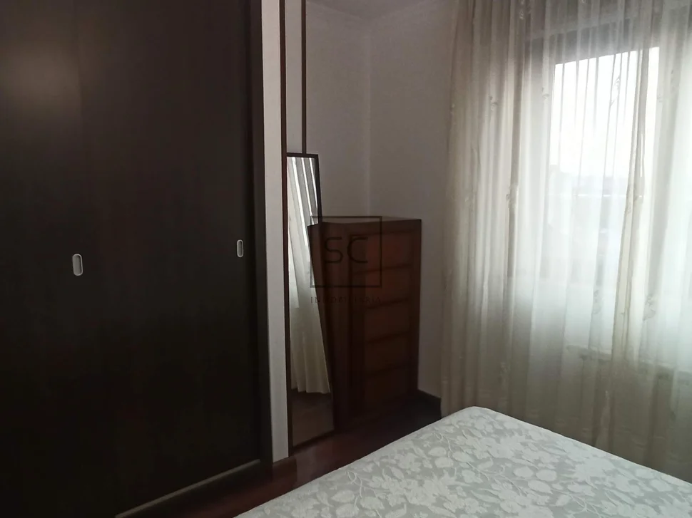 Apartamento seminuevo y amueblado en narón