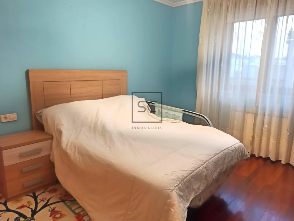 Apartamento seminuevo y amueblado en narón