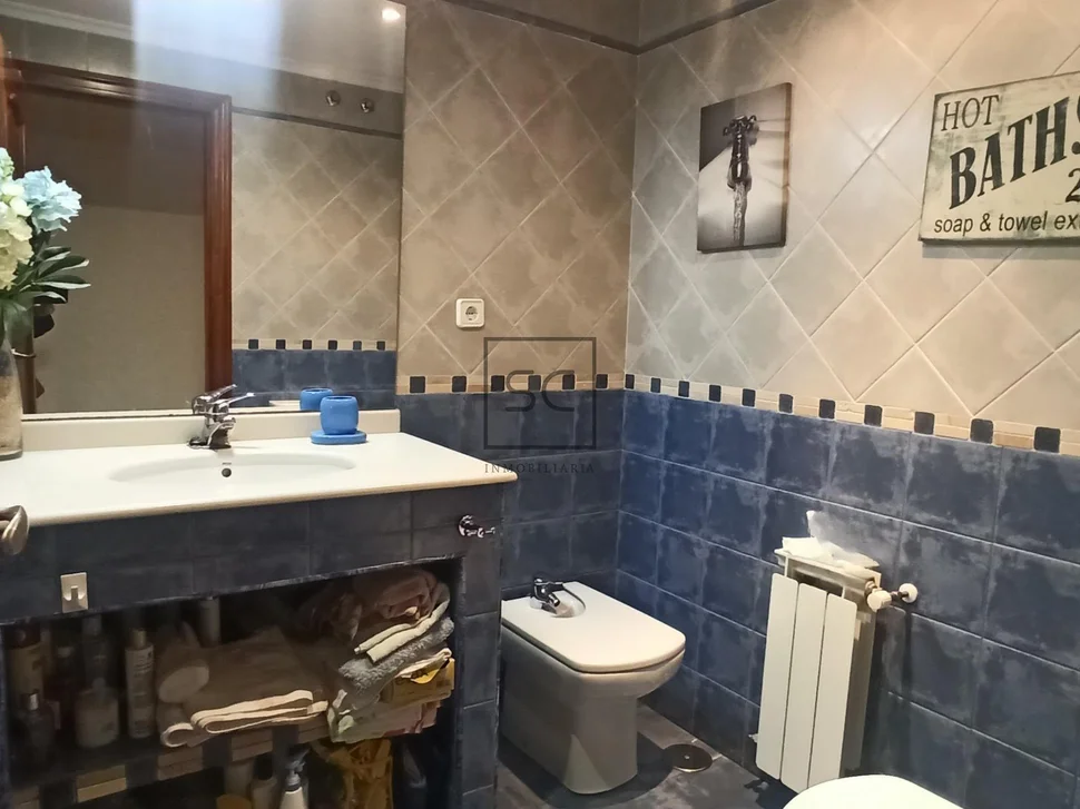 Apartamento seminuevo y amueblado en narón