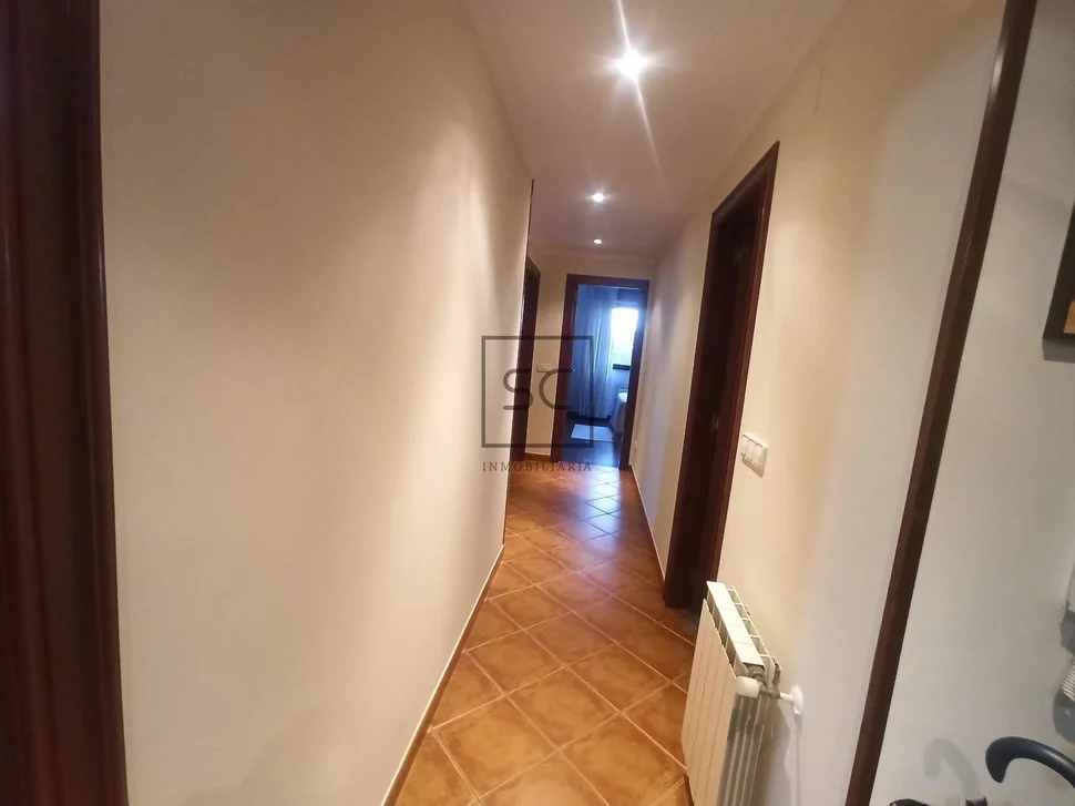 Apartamento seminuevo y amueblado en narón