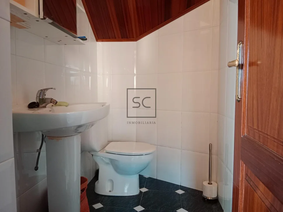 Chalet con finca y bodega en el raso-ares