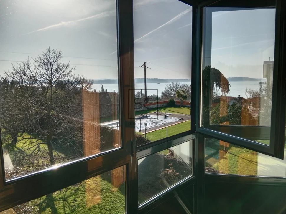 Chalet con finca y bodega en el raso-ares