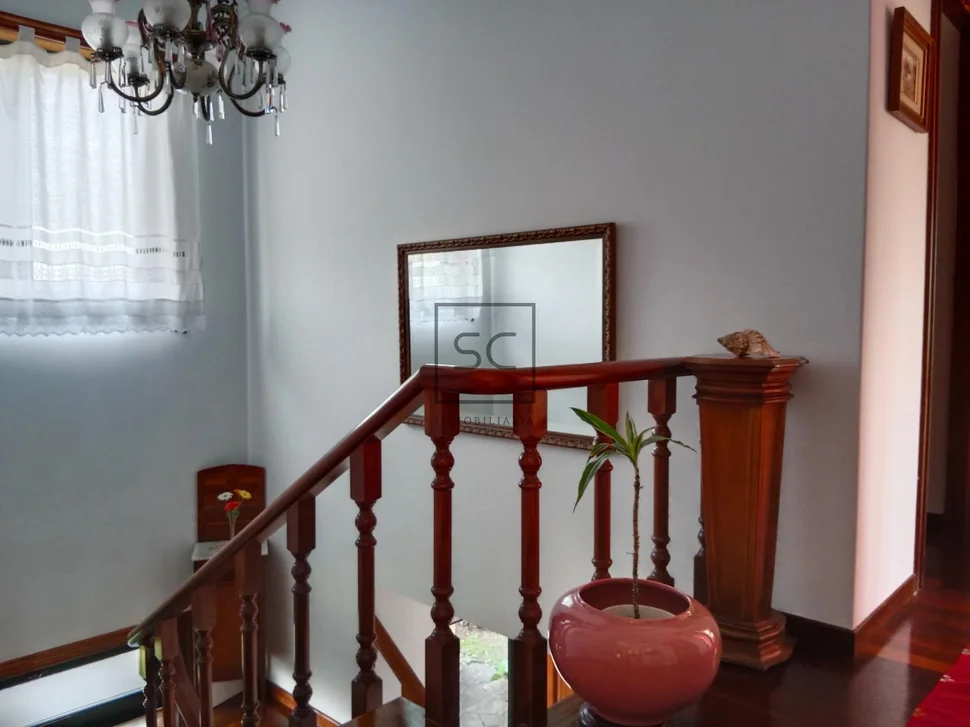 Chalet con finca y bodega en el raso-ares