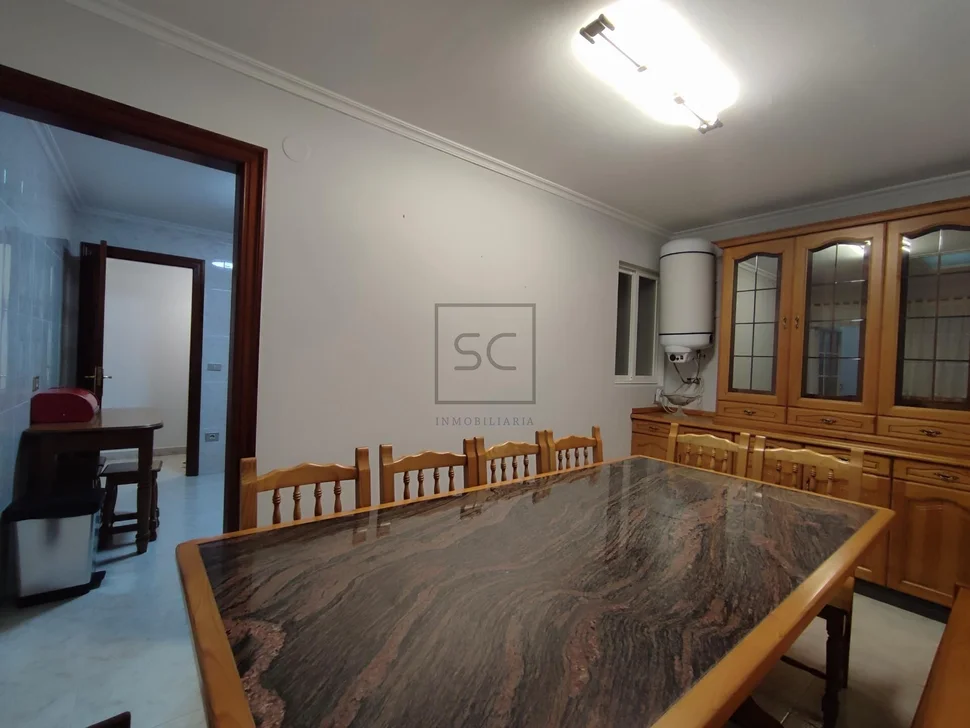 Amplio bajo vivienda en la zona de la gándara narón