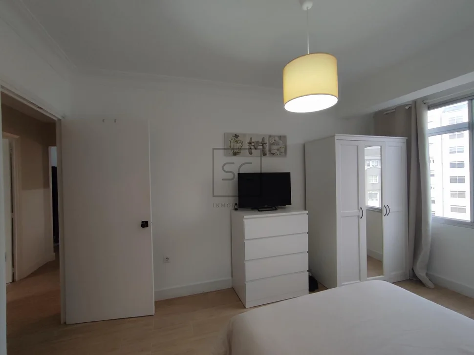 Luminoso piso reformado plaza de españa en ferrol