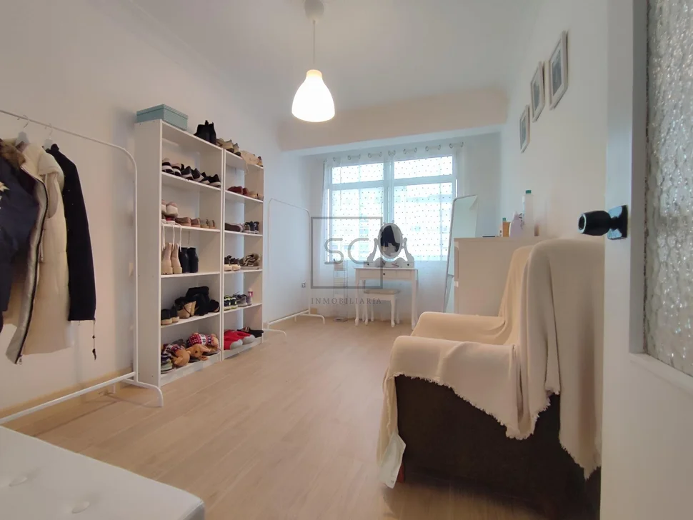 Luminoso piso reformado plaza de españa en ferrol