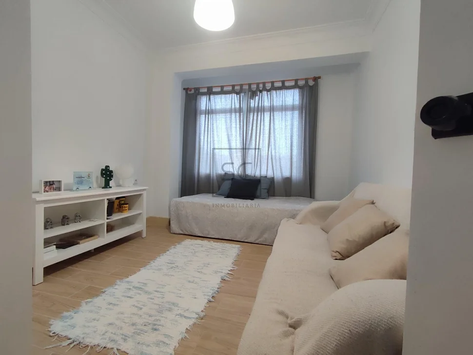 Luminoso piso reformado plaza de españa en ferrol