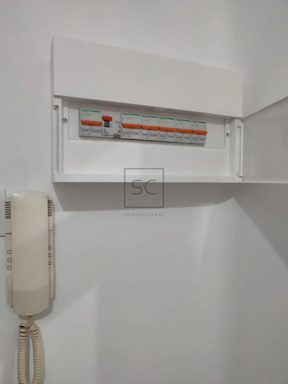 Luminoso piso reformado plaza de españa en ferrol