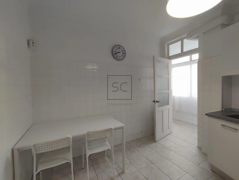 Luminoso piso reformado plaza de españa en ferrol