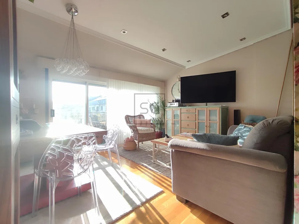 Espectacular dúplex ascendente con terraza en la gándara narón