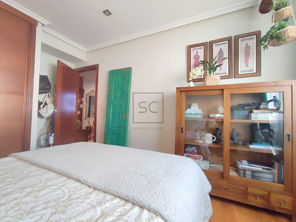 Espectacular dúplex ascendente con terraza en la gándara narón