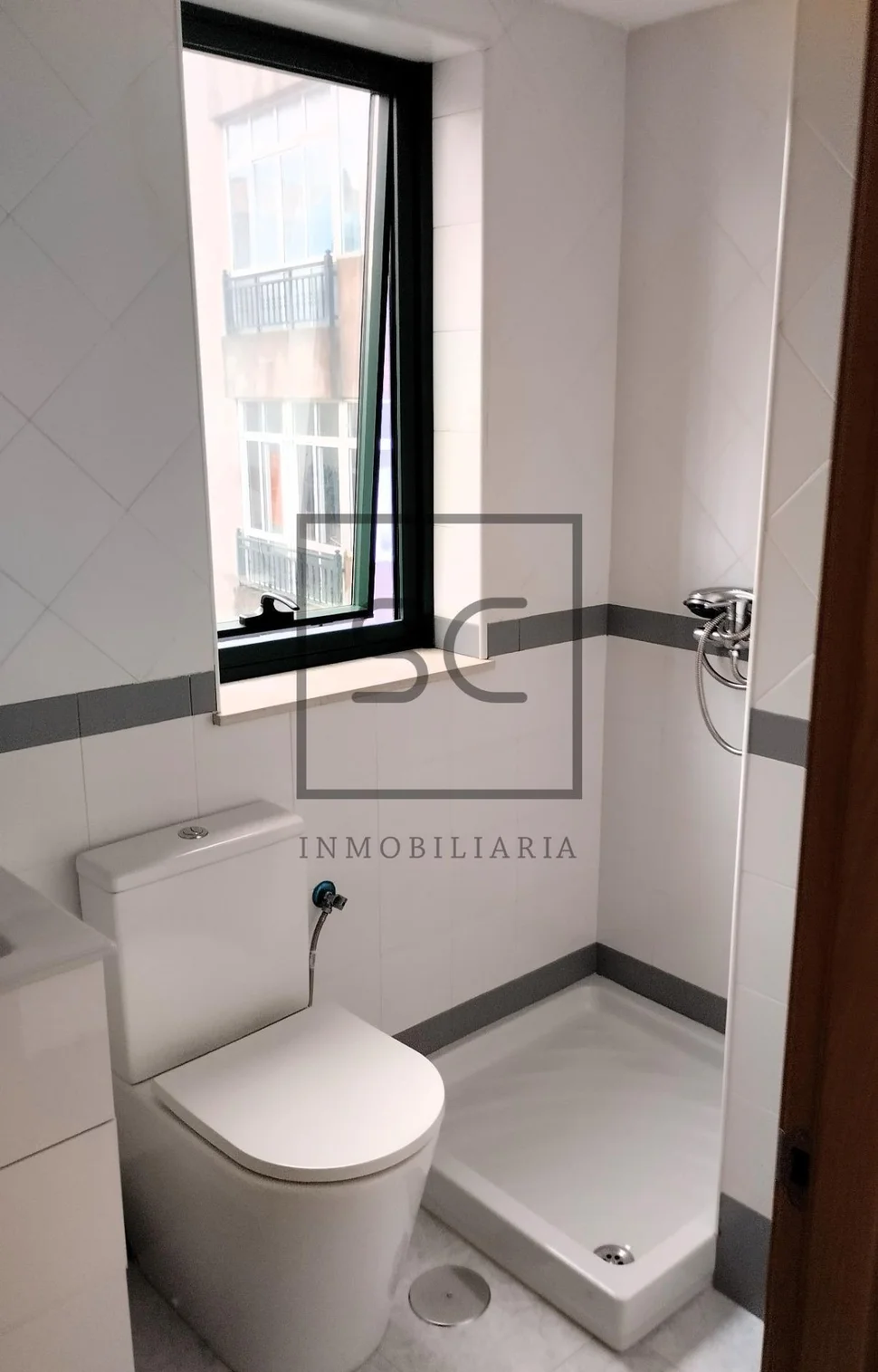 Dúplex con garaje y ascensor en milladoiro