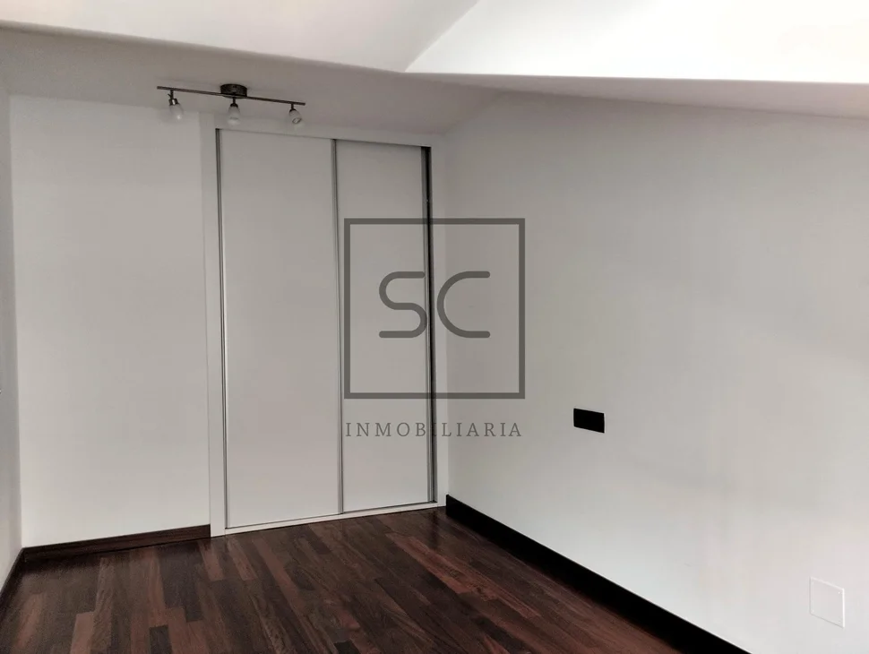 Dúplex con garaje y ascensor en milladoiro