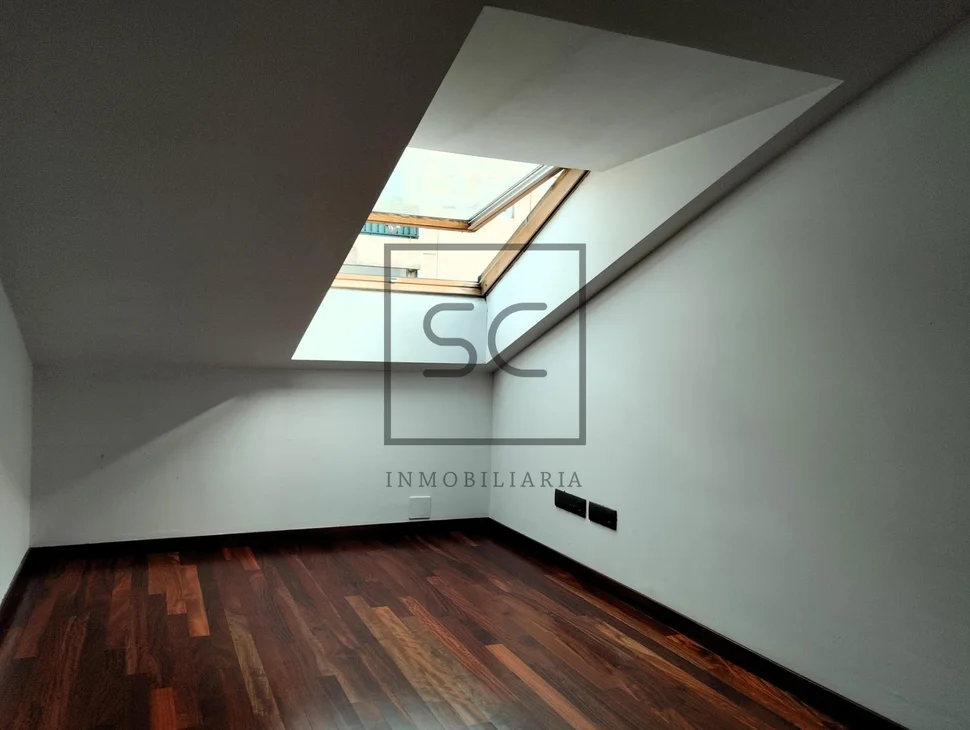 Dúplex con garaje y ascensor en milladoiro