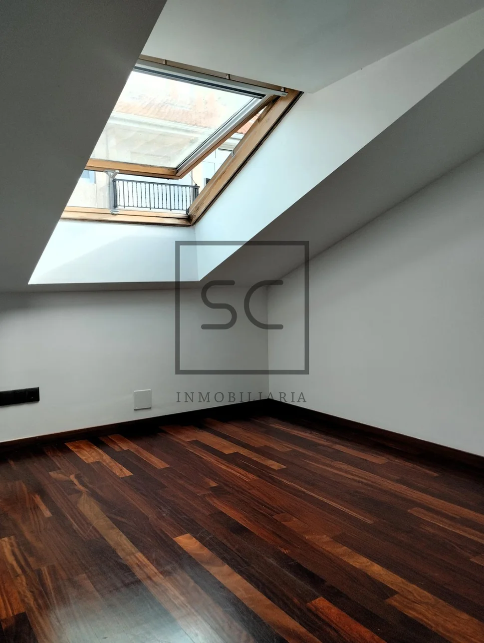 Dúplex con garaje y ascensor en milladoiro