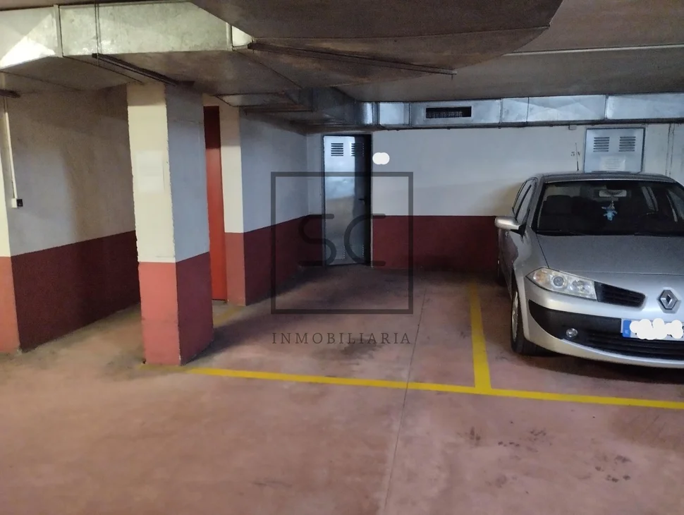 Dúplex con garaje y ascensor en milladoiro